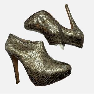 Pour la Victoire gold and bronze metallic snake print leather heeled bootie 7.5